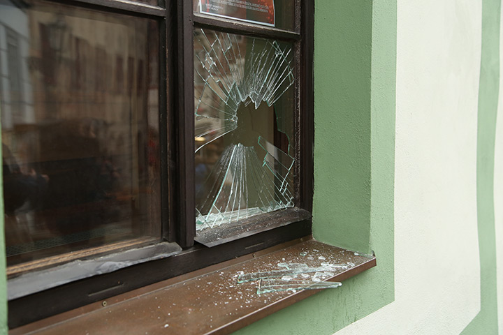 A2B Glass are able to board up broken windows while they are being repaired in Tidworth.